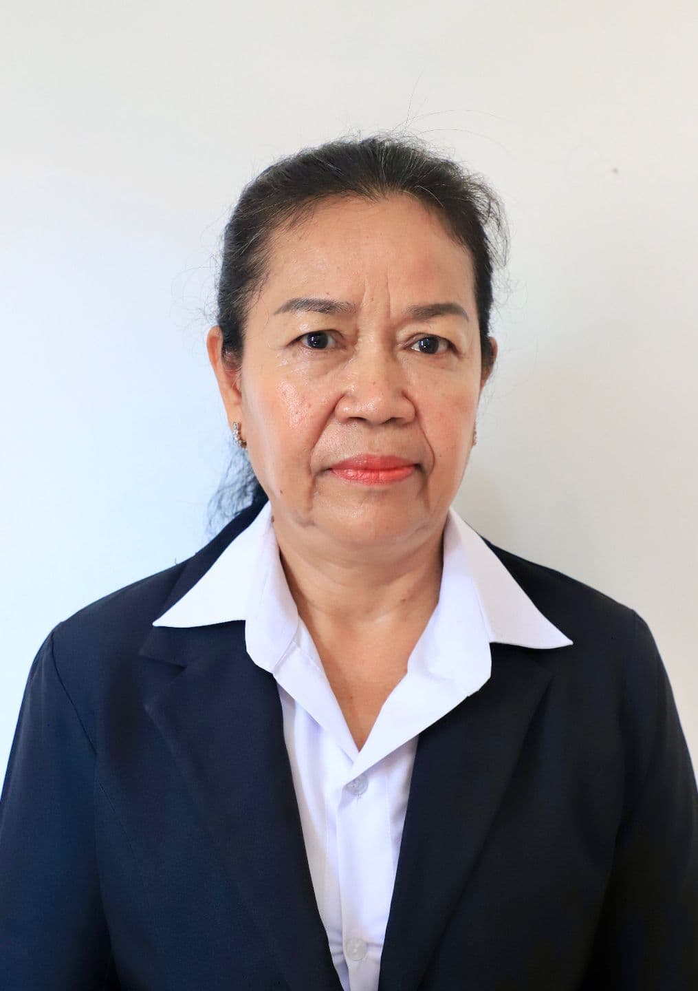 ឈ្មោះ អ៊ុច សុខា
