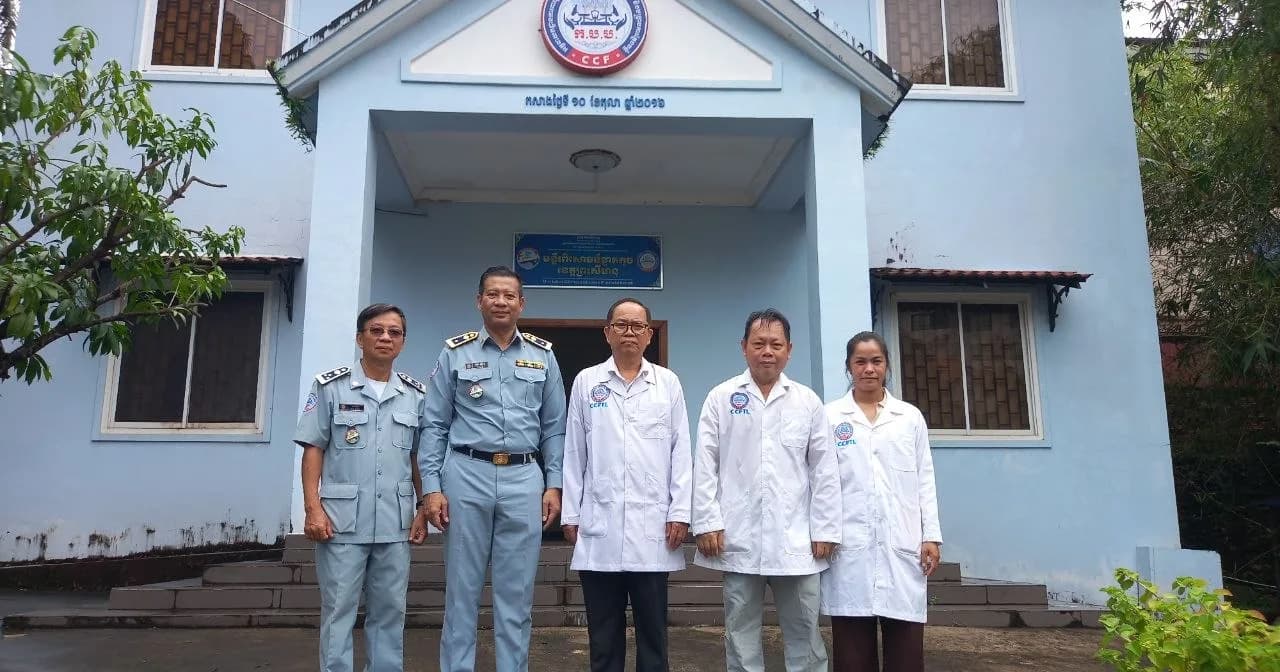 មន្ត្រីជំនាញ កបប. ចុះត្រួតពិនិត្យអគារមន្ទីរពិសោធន៍ និងរថយន្តពិសោធន៍ចល័ត នៅខេត្តព្រះសីហនុ ដើម្បីពង្រឹងសមត្ថភាព និងបំពាក់បច្ចេកវិទ្យាថ្មី