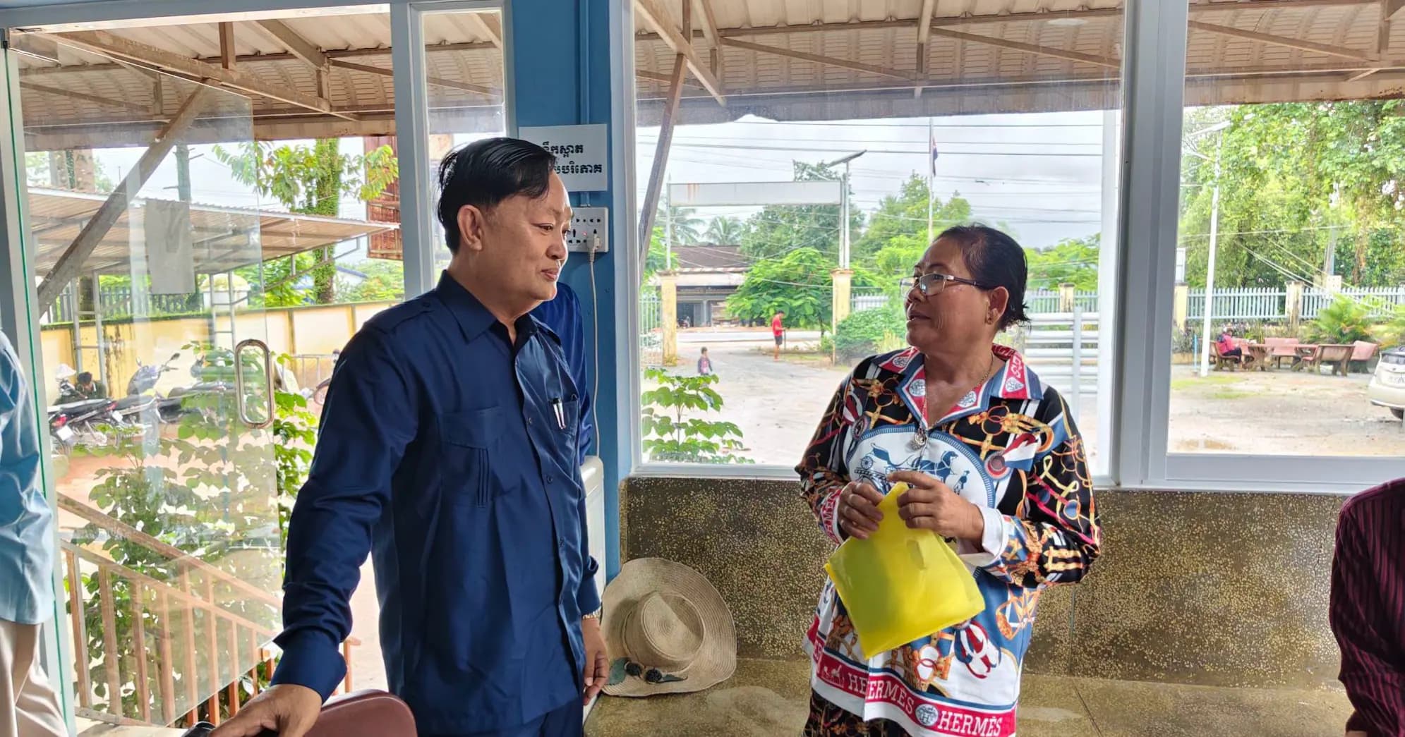 លោក អុី ធារិន អញ្ជើញចុះសួរសុខទុក្ខ និងពិនិត្យសេវាសុខាភិបាល នៅមណ្ឌលសុខភាពជើងគោ ស្រុកព្រៃនប់