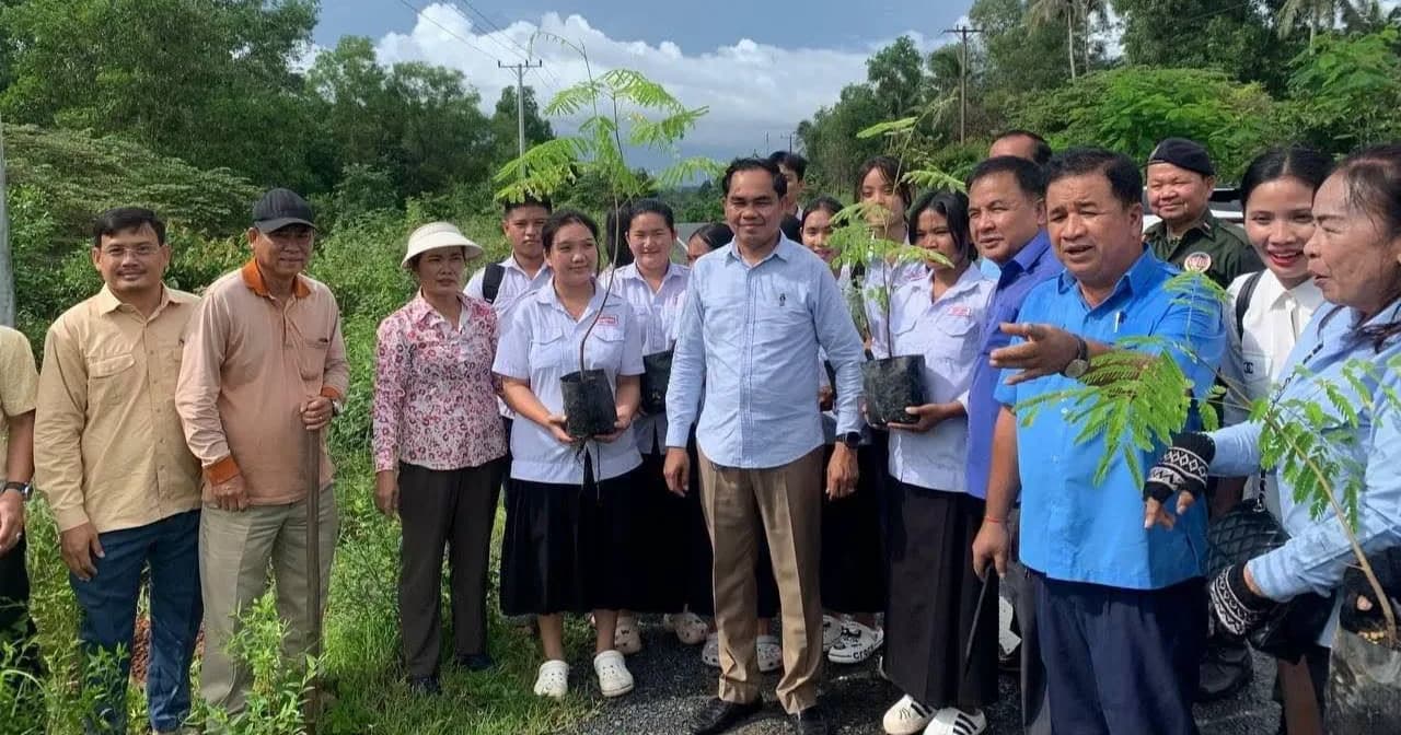 ឯកឧត្តម សៅ សុភាព ថ្លែងអំណរគុណដល់មន្ទីរបរិស្ថានខេត្តព្រះសីហនុ ចំពោះការឧបត្ថម្ភកូនឈើសម្រាប់ដាំនៅស្រុកស្ទឹងហាវ