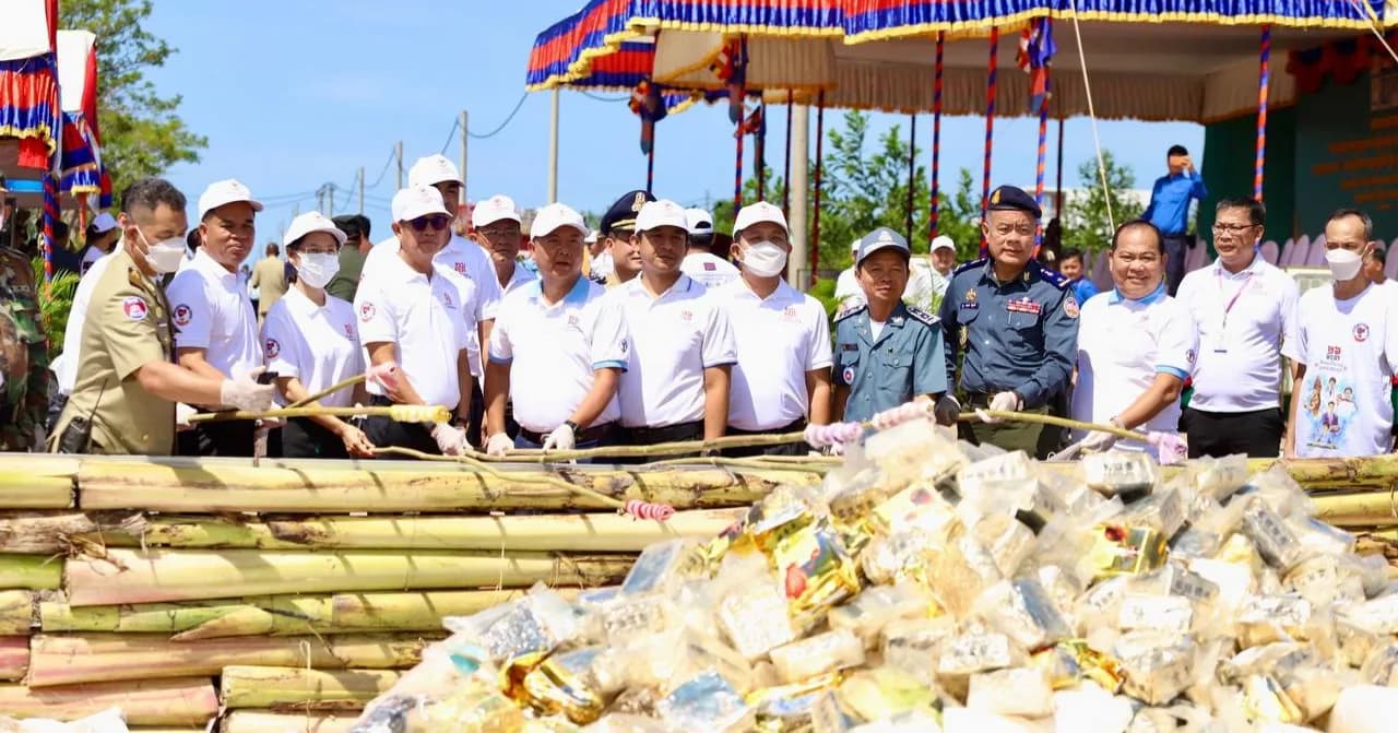 អាជ្ញាធរខេត្តព្រះសីហនុ ប្តេជ្ញាចិត្តខ្ពស់ក្នុងយុទ្ធនាការប្រយុទ្ធប្រឆាំងគ្រឿងញៀន និងដុតកម្ទេចគ្រឿងញៀន និងសារធាតុគីមីជាង ២ តោន