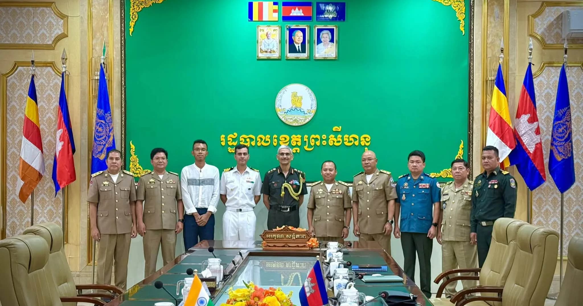លោក ឡុង ឌីម៉ង់ អភិបាលរងខេត្តព្រះសីហនុទទួលជួបពិភាក្សាការងារជាមួយលោកវរនាវីទោ Suraj Kumar Singh មេបញ្ជាការនាវាចម្បាំងកងទ័ពជើងទឹកឥណ្ឌា