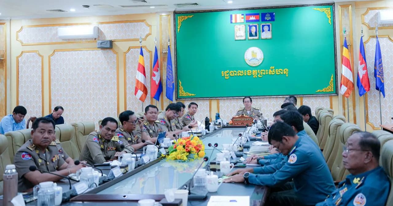 ថ្នាក់ដឹកនាំខេត្តព្រះសីហនុ ចូលរួមក្នុងកិច្ចប្រជុំតាមដានវឌ្ឍនភាពការងារបង្ក្រាបបទល្មើសឆបោកតាមប្រព័ន្ធបច្ចេកវិទ្យា ក្រោមអធិបតីភាព ឯកឧត្តមអភិសន្តិបណ្ឌិត ស សុខា