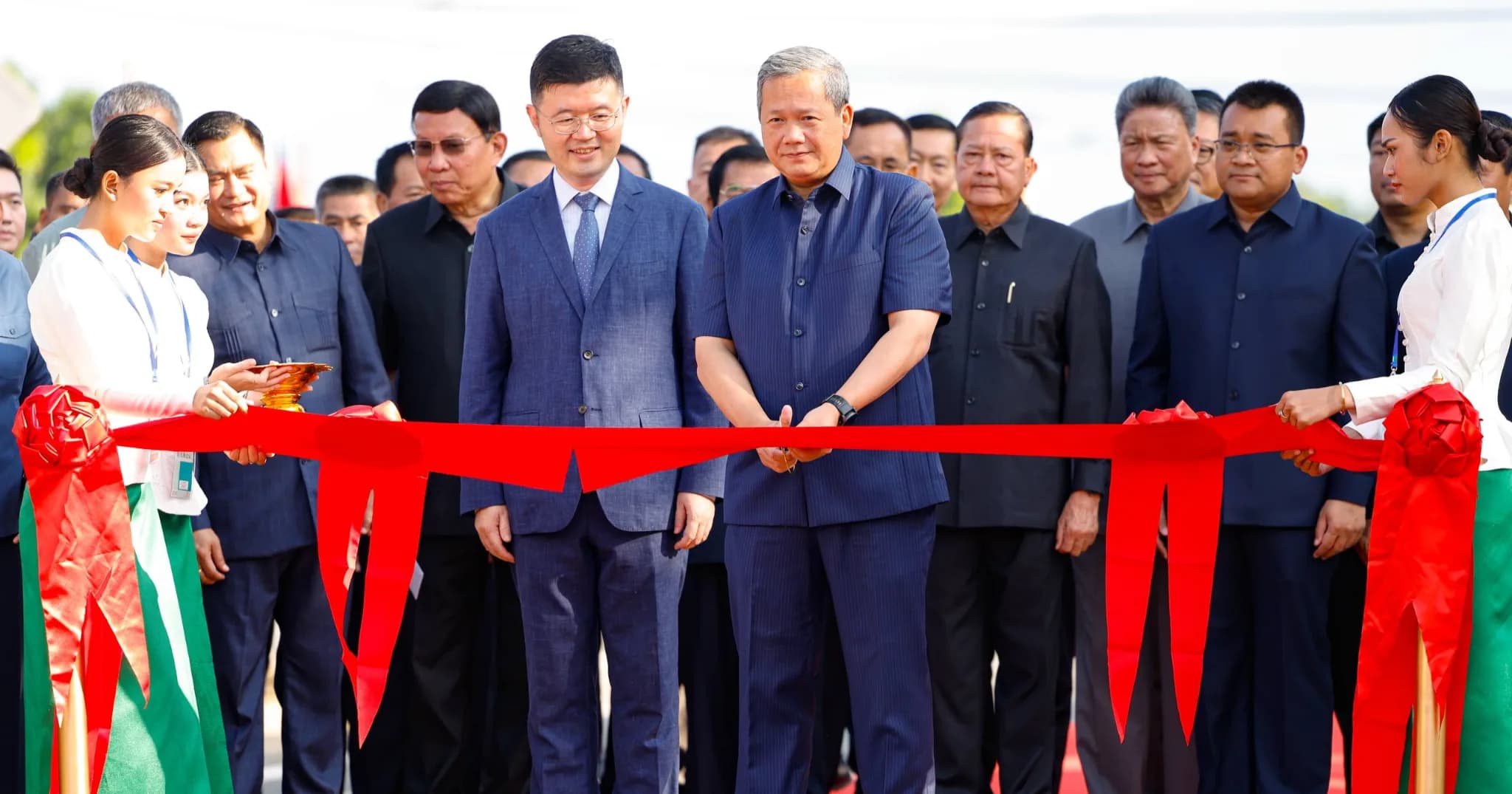 សម្តេចធិបតី ហ៊ុន ម៉ាណែត អញ្ជើញជាអធិបតី ពិធីសម្ពោធដាក់ឱ្យប្រើប្រាស់ជាផ្លូវការផ្លូវជាតិលេខ១០ នៅខេត្តពោធិ៍សាត់