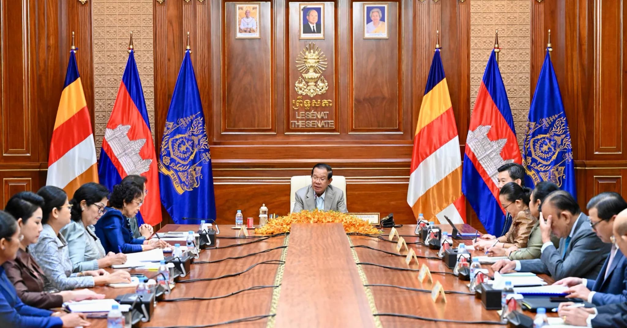 សម្តេចតេជោ ហ៊ុន សែន អនុញ្ញាតឱ្យ ប្រតិភូក្រុមប្រឹក្សាជាតិកម្ពុជាដើម្បីស្ត្រី ចូលជួបសម្ដែងការគួរសម និងពិភាក្សាការងារ