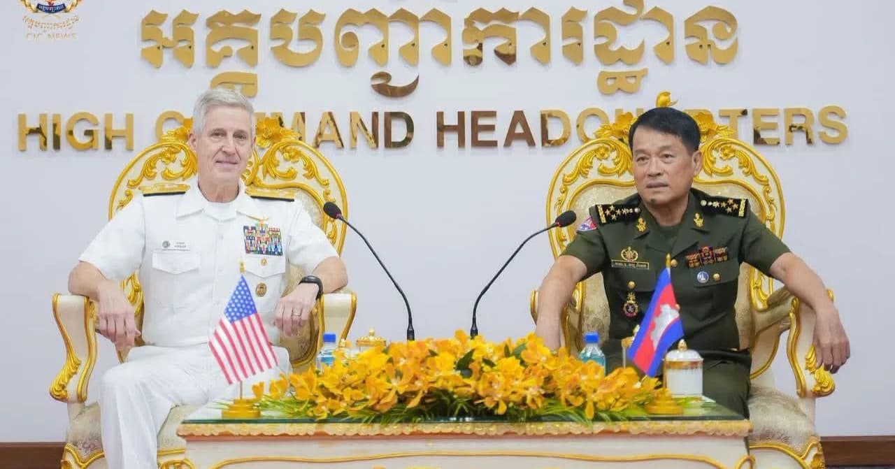 នាយឧត្តមសេនីយ៍ វង្ស ពិសេន បញ្ជាក់ប្រាប់មេបញ្ជាការកងនាវាប៉ាស៊ីហ្វិកសហរដ្ឋអាមេរិក នូវជំហររបស់កម្ពុជាក្នុងការដោះស្រាយបញ្ហាព្រំដែនដោយសន្តិវិធី ស្របតាមគោលការណ៍ច្បាប់អន្តរជាតិ និងមិនទទួលស្គាល់ការកែប្រែខ្សែបន្ទាត់ព្រំដែនដោយប្រើប្រាស់កម្លាំងយោធា