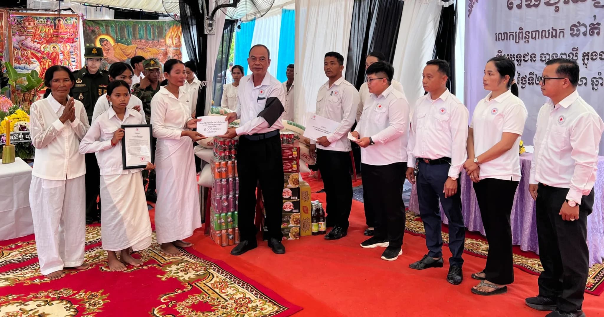 សម្តេចកិត្តិព្រឹទ្ធបណ្ឌិត ប៊ុន រ៉ានី ហ៊ុនសែន ប្រធានកាកបាទក្រហមកម្ពុជា បានចាត់ប្រតិភូកាកបាទក្រហមកម្ពុជា អញ្ជើញចូលរួមគោរពវិញ្ញាណក្ខន្ធ លោកព្រឹទ្ធបាលឯក ផាត់ ជាយដែន កងពលតូចថ្មើរជើង លេខ៥២ យោធភូមិភាគទី៥