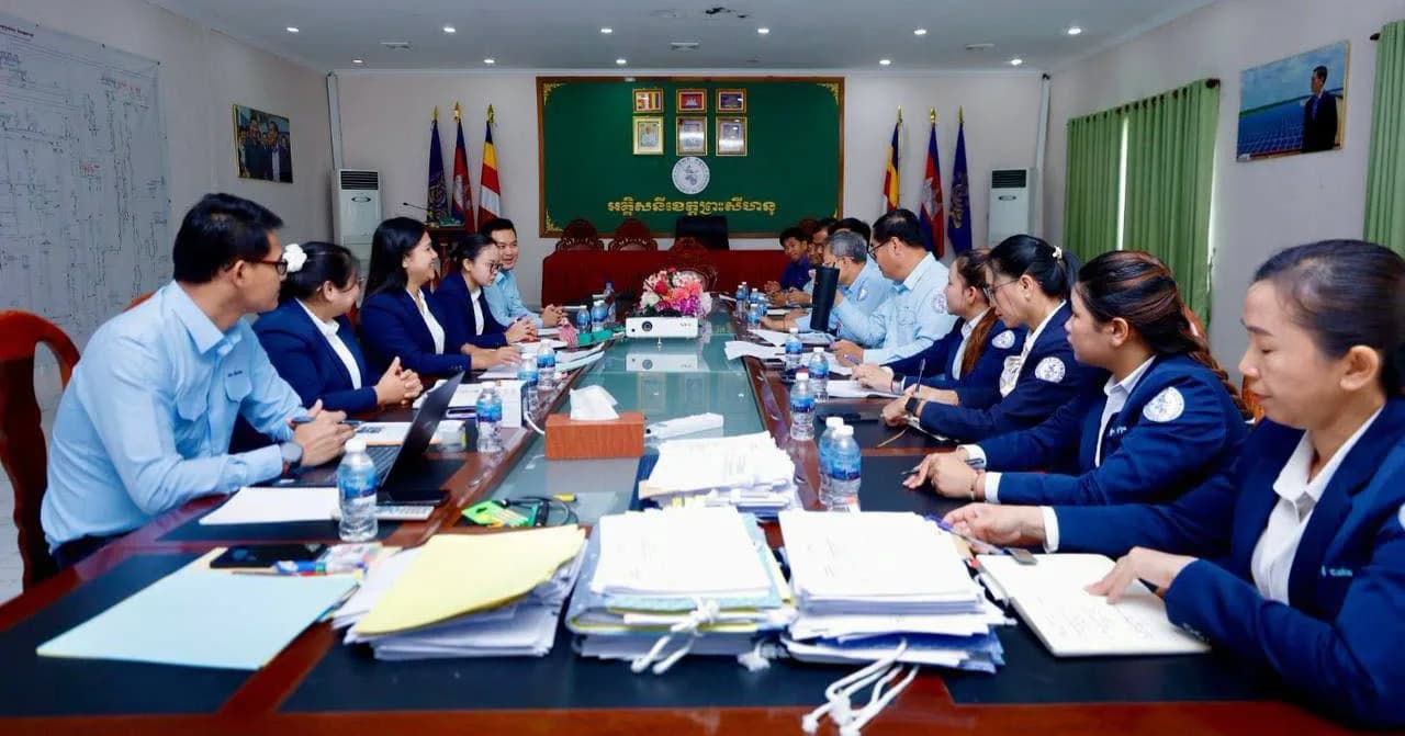 កិច្ចប្រជុំពង្រឹងកិច្ចសហការ និងបច្ចេកទេសសេវាអតិថិជន រវាងអគ្គិសនីកម្ពុជា (EDC) និងអគ្គិសនីខេត្តព្រះសីហនុ