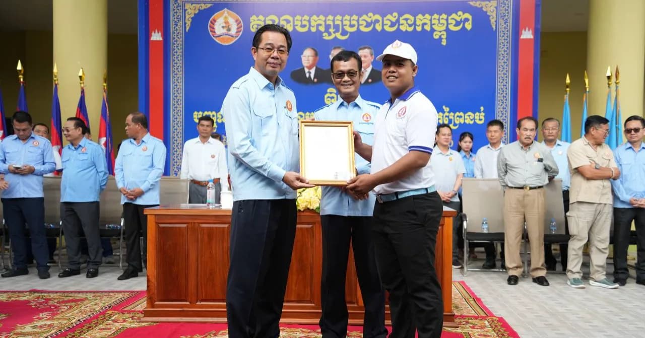 គណបក្សប្រជាជនកម្ពុជាស្រុកព្រៃនប់ ប្រកាសបញ្ចូលសមាជិកថ្មីចំនួន ៤៥៤នាក់ បន្ថែមទៀត