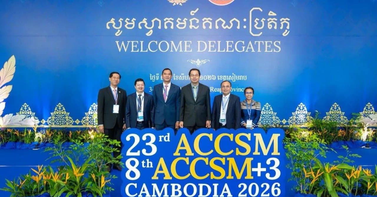 អភិបាលខេត្តព្រះសីហនុ អញ្ជើញចូលរួមក្នុងពិធីបើកវេទិកាស្តីពីអភិបាលកិច្ចល្អ ក្នុងក្របខ័ណ្ឌកិច្ចប្រជុំ ACCSM លើកទី២៣ និង ACCSM+3 លើកទី៨ នៅខេត្តសៀមរាប