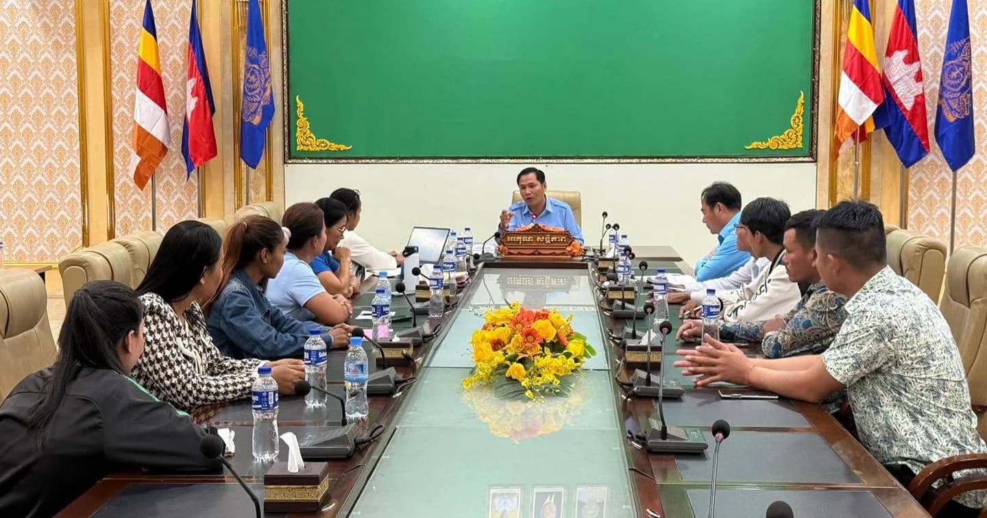 កិច្ចប្រជុំជាមួយភាគីពាក់ព័ន្ធ ដើម្បីកែលម្អសោភ័ណភាព និងពង្រឹងសេវាបន្ទប់ទឹកសាធារណៈនៅឆ្នេរអូរឈើទាល