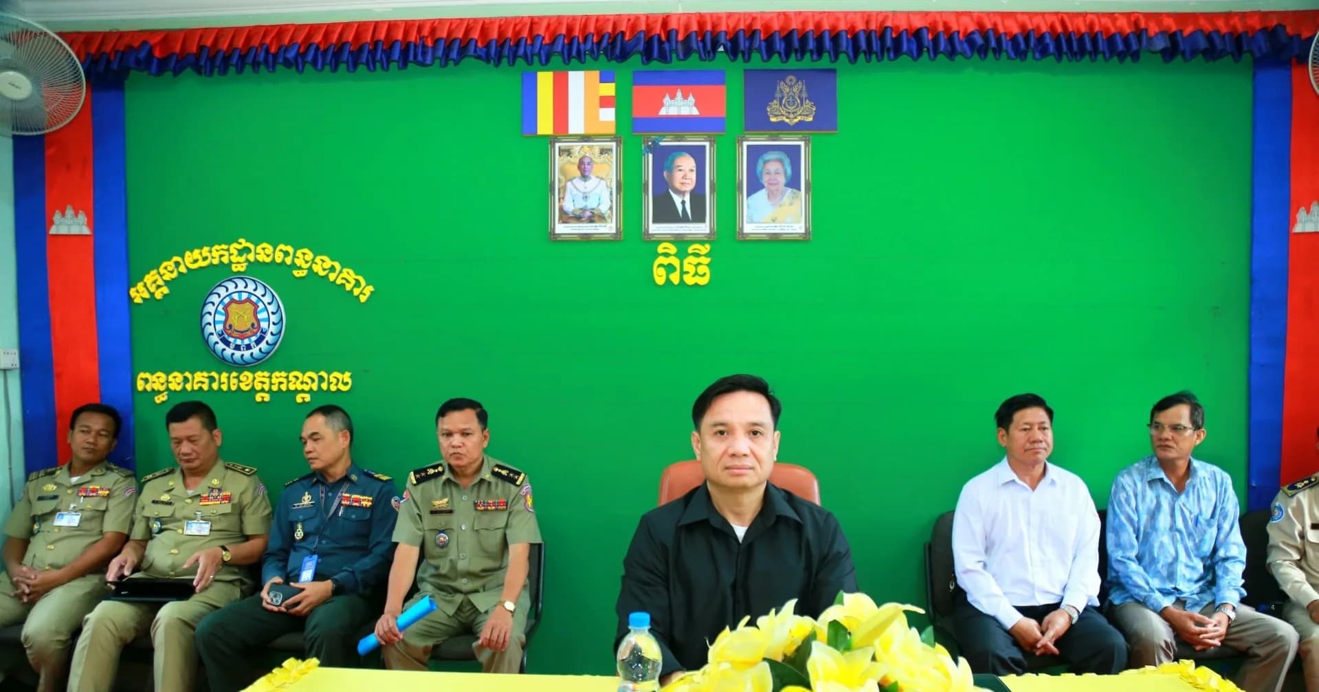 ជនជាប់ឃុំនៅពន្ធនាគារខេត្តកណ្តាលប្រមាណ ១០០នាក់ ទទួលបានការផ្សព្វផ្សាយអប់រំ ស្ដីពីយុទ្ធនាការប្រយុទ្ធប្រឆាំងគ្រឿងញៀនខុសច្បាប់លើកទី១១ របស់រាជរដ្ឋាភិបាលកម្ពុជា