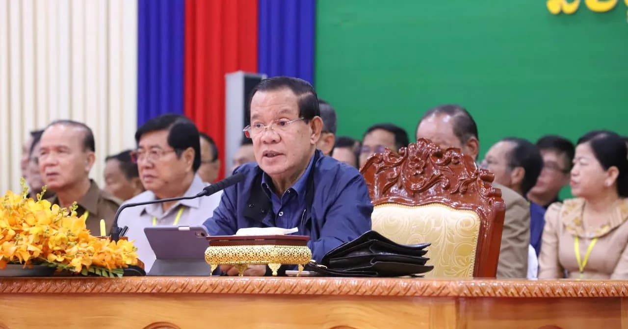 សម្ដេចតេជោ ហ៊ុន សែន ប្រធានព្រឹទ្ធសភា អញ្ជើញសំណេះសំណាលជាមួយក្រុមប្រឹក្សាខេត្ត ក្រុង-ស្រុក-ឃុំ-សង្កាត់ និងថ្នាក់ដឹកនាំមន្ទីរ អង្គភាពនានាជុំវិញខេត្តក្រចេះ