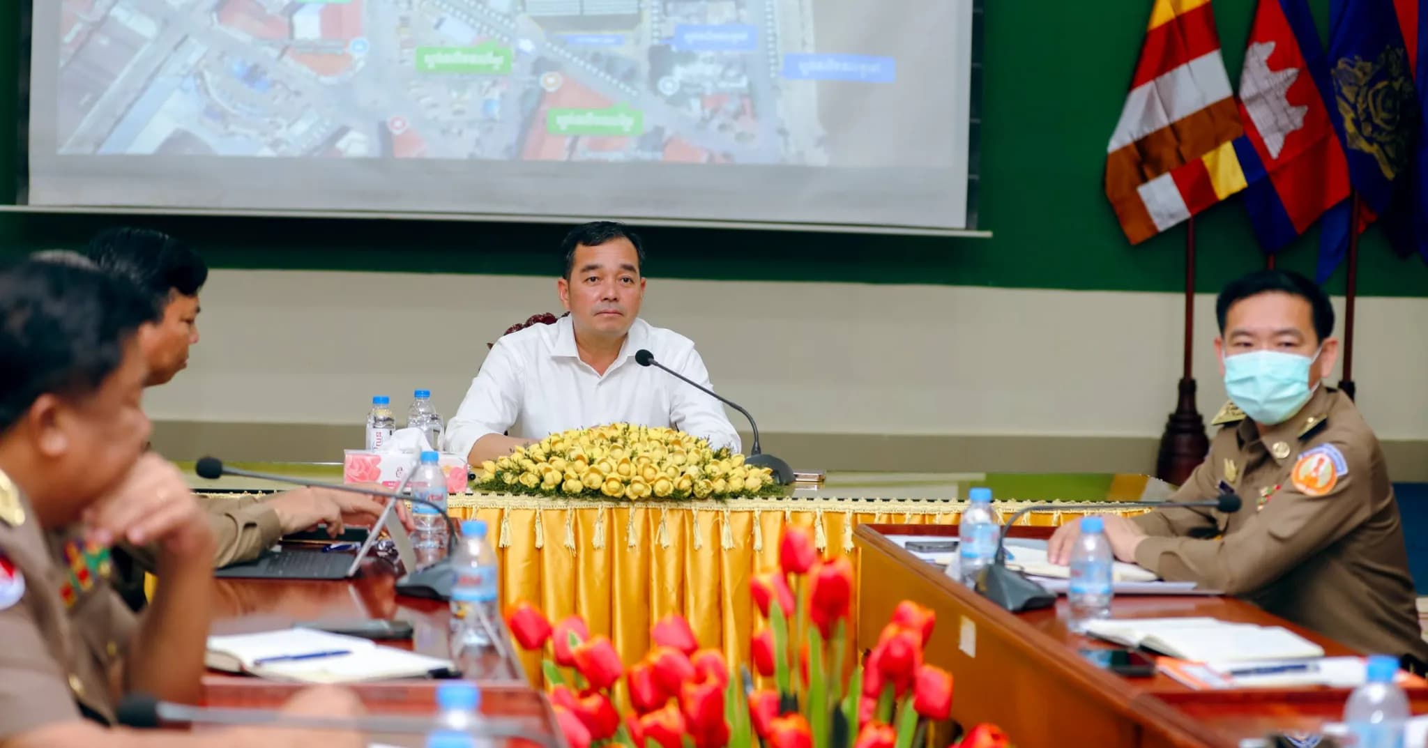 អភិបាលខេត្តកំពង់ចាម ណែនាំឱ្យត្រៀមលក្ខណៈឱ្យបានរួចរាល់ ខណៈពិធីប្រណាំងទូកឆ្នាំនេះ មានទូកចូលរួមសរុប ៩២ទូក ស្មើនឹង ៤៦គូ