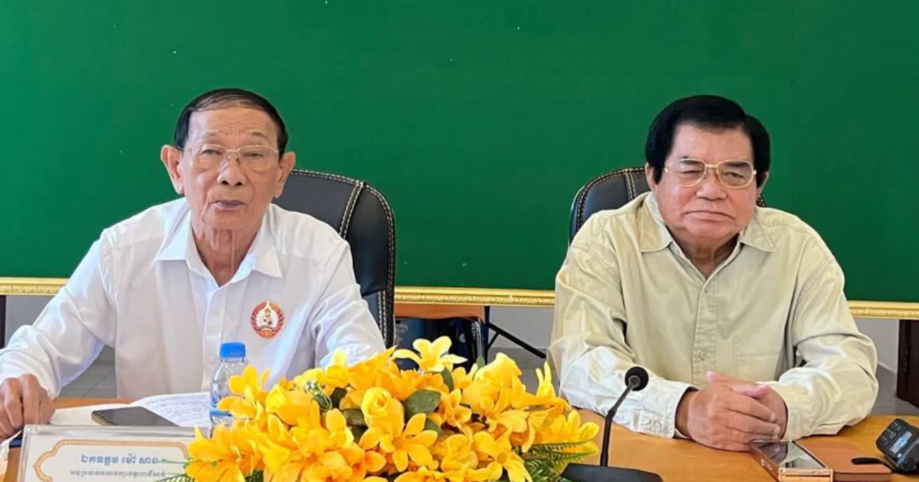 ឯកឧត្តម ម៉ក់ រ៉ា និងឯកឧត្តម ម៉ៅ សាន ដឹកនាំសមាជិក ស្តាប់បាឋកថាស្តីពី ការចូលរួមក្នុងការងារចលនាមហាជនដើម្បីបុព្វហេតុជាតិ និងប្រជាជន តាមប្រព័ន្ធ Zoom