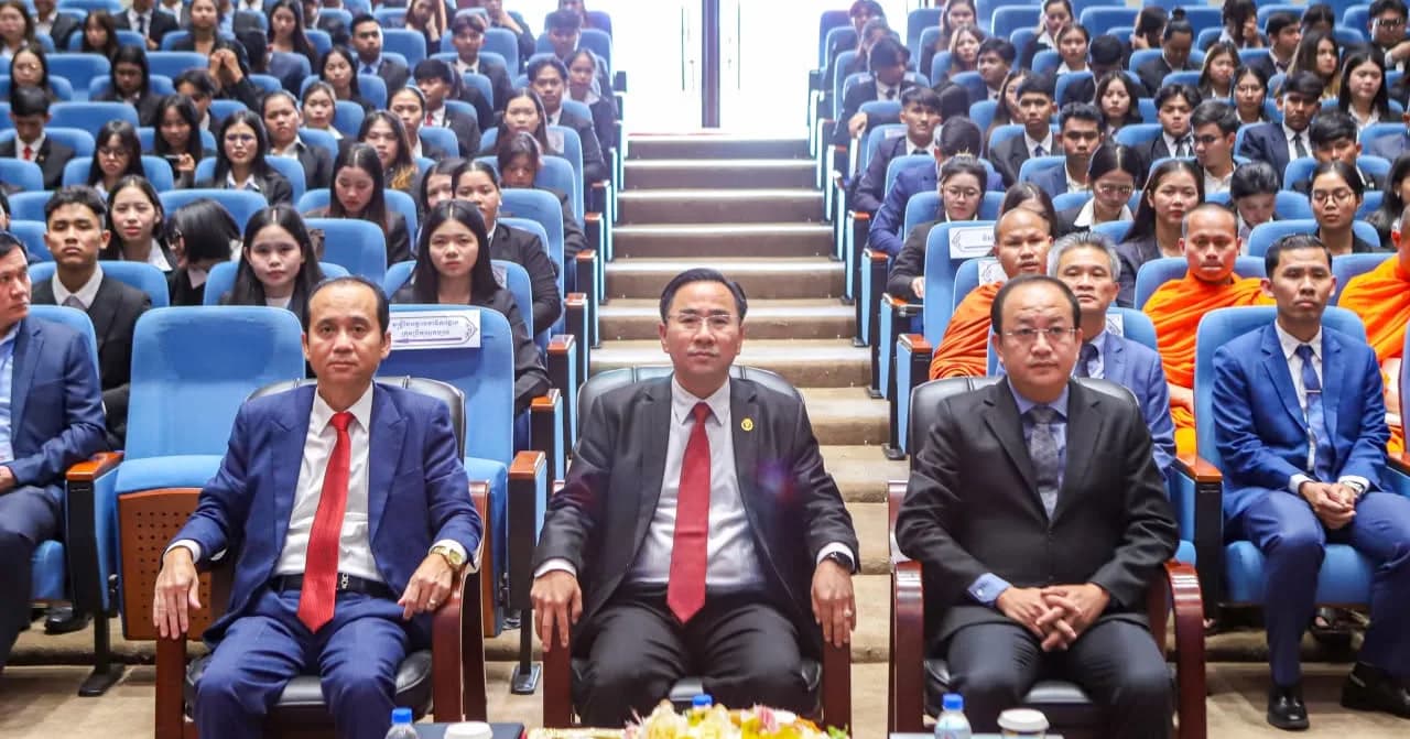 វគ្គបណ្តុះបណ្តាលស្តីពីគោលការណ៍ណែនាំស្តីពីនីតិវិធីនិងវិធាននៃការតាក់តែងសេចក្តីព្រាងច្បាប់និងលិខិតបទដ្ឋានគតិយុត្តផ្សេងទៀត