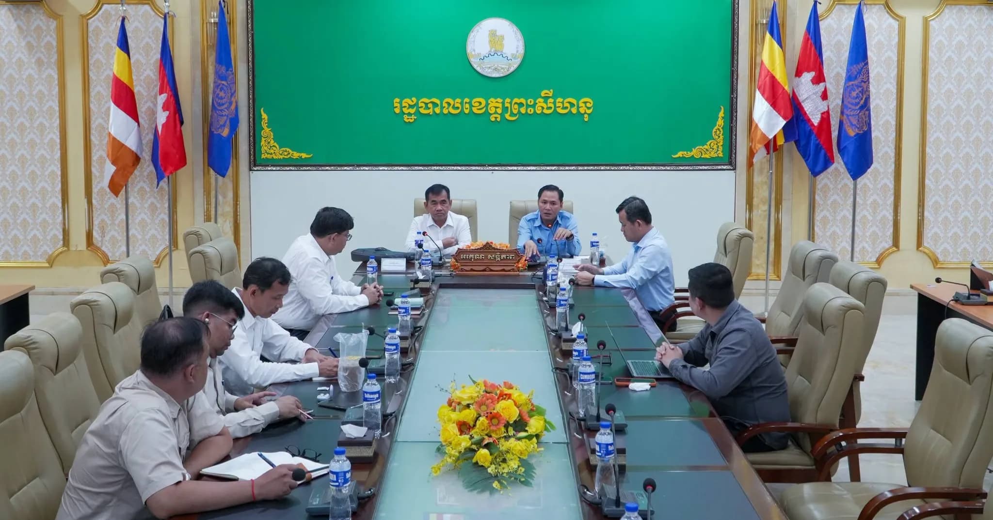 រដ្ឋបាលខេត្តព្រះសីហនុ ប្រជុំរៀបចំចងក្រងផលិតវីដេអូឯកសារ ស្ដីពីវឌ្ឍនភាពអគាររដ្ឋបាលខេត្តថ្មី។