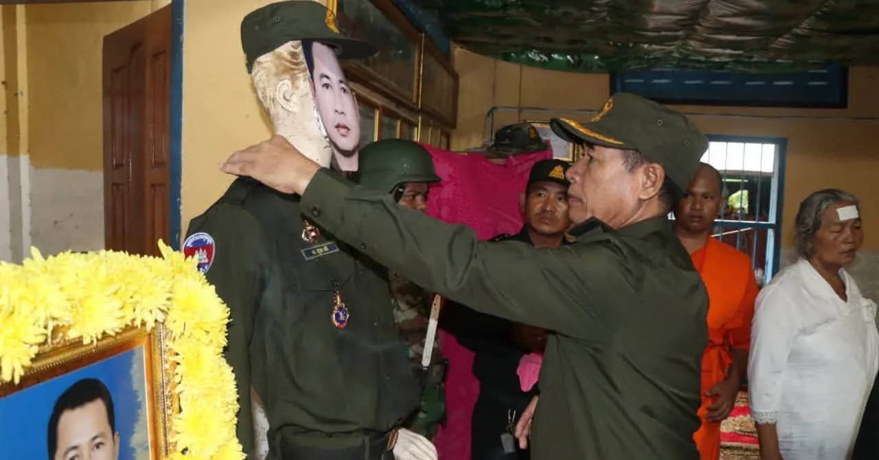 ឧត្តមសេនីយ៍ត្រី នូវ សំអុល អញ្ជើញគោរពវិញ្ញាណក្ខន្ធ និងបំពាក់ឋានន្តរស័ក្តិជាកិច្ចបច្ឆាមរណៈ ជូនយោធិននៃតំបន់ប្រតិបត្តិការសឹករងព្រះសីហនុ ដែលទទួលមរណភាព